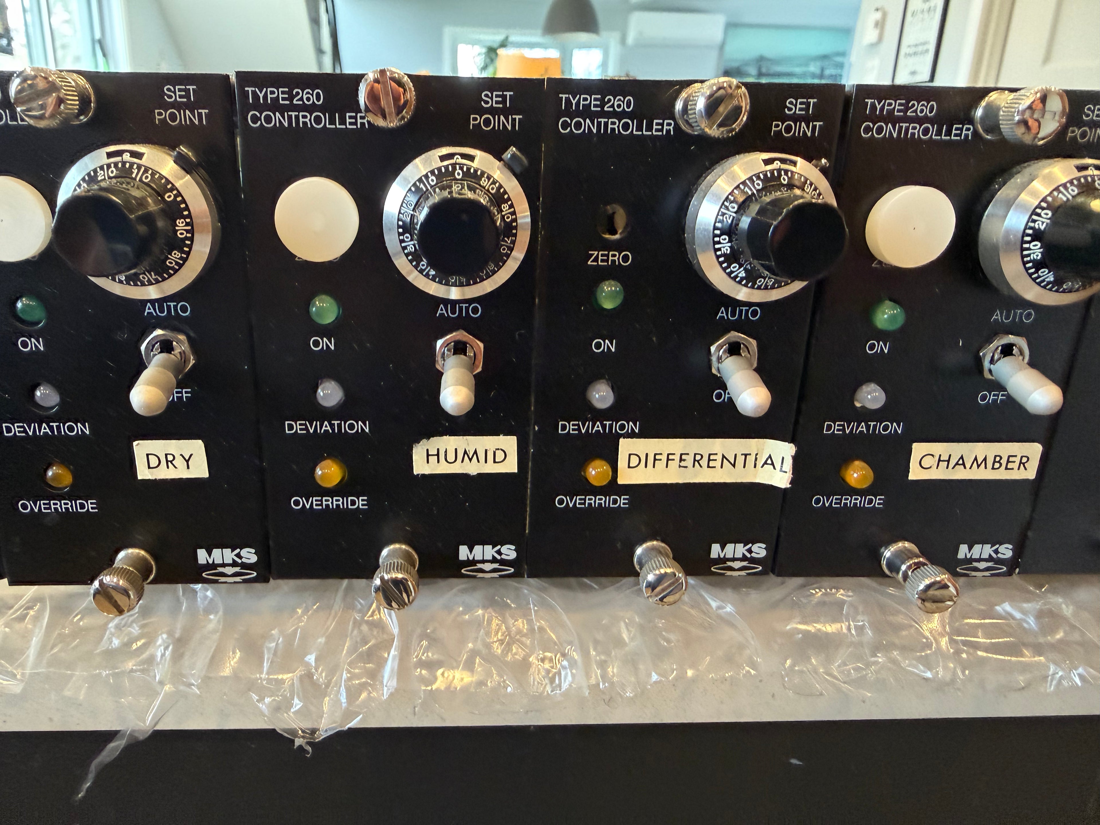 MKS Industrial Power Supply System (Full Rack + Modules + Displays) – Excellent Condition
